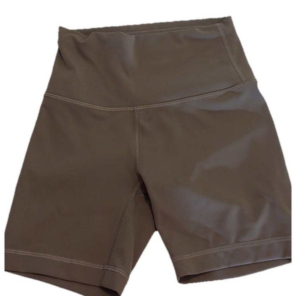 Lululemon High-Rise Biker Shorts Size 4 Gym Training Workout Running Athletic